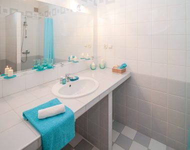 bathroom-2094716_1280